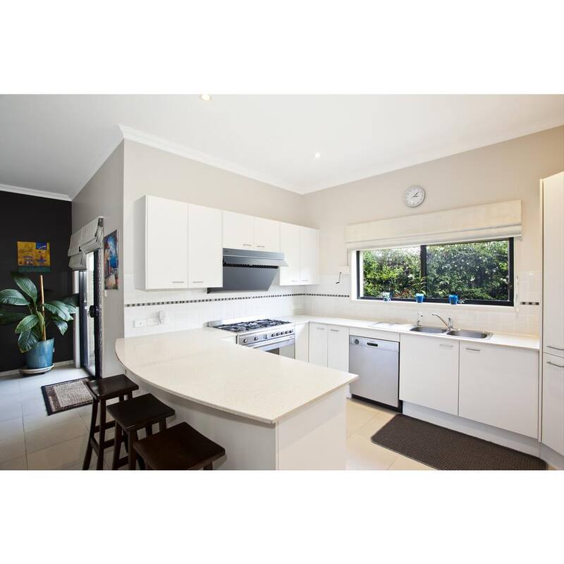 30 in. 850 CFM Under Cabinet or Wall Mount Range Hood with Touchscreen N56264