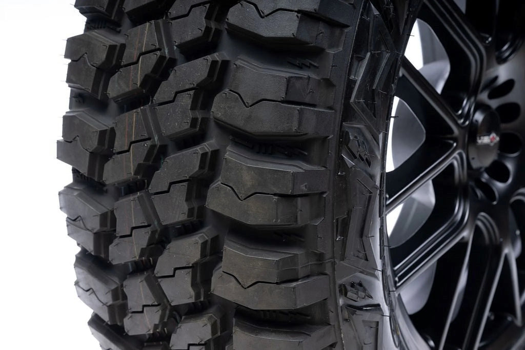 Mud-Terrain Tire 31X10.50R15 Y523108