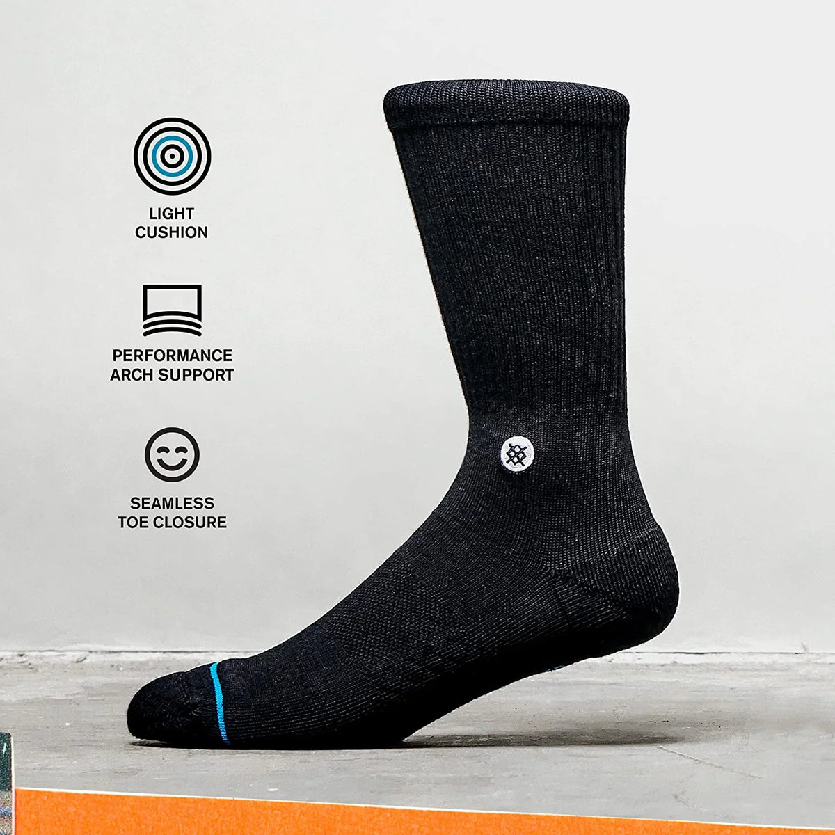 Red Crew Socks E681