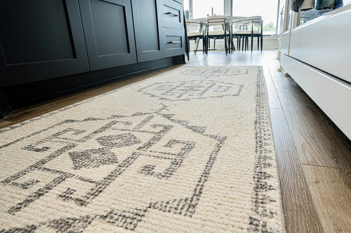 Bone Taupe Cloud Gray Area Rug N310