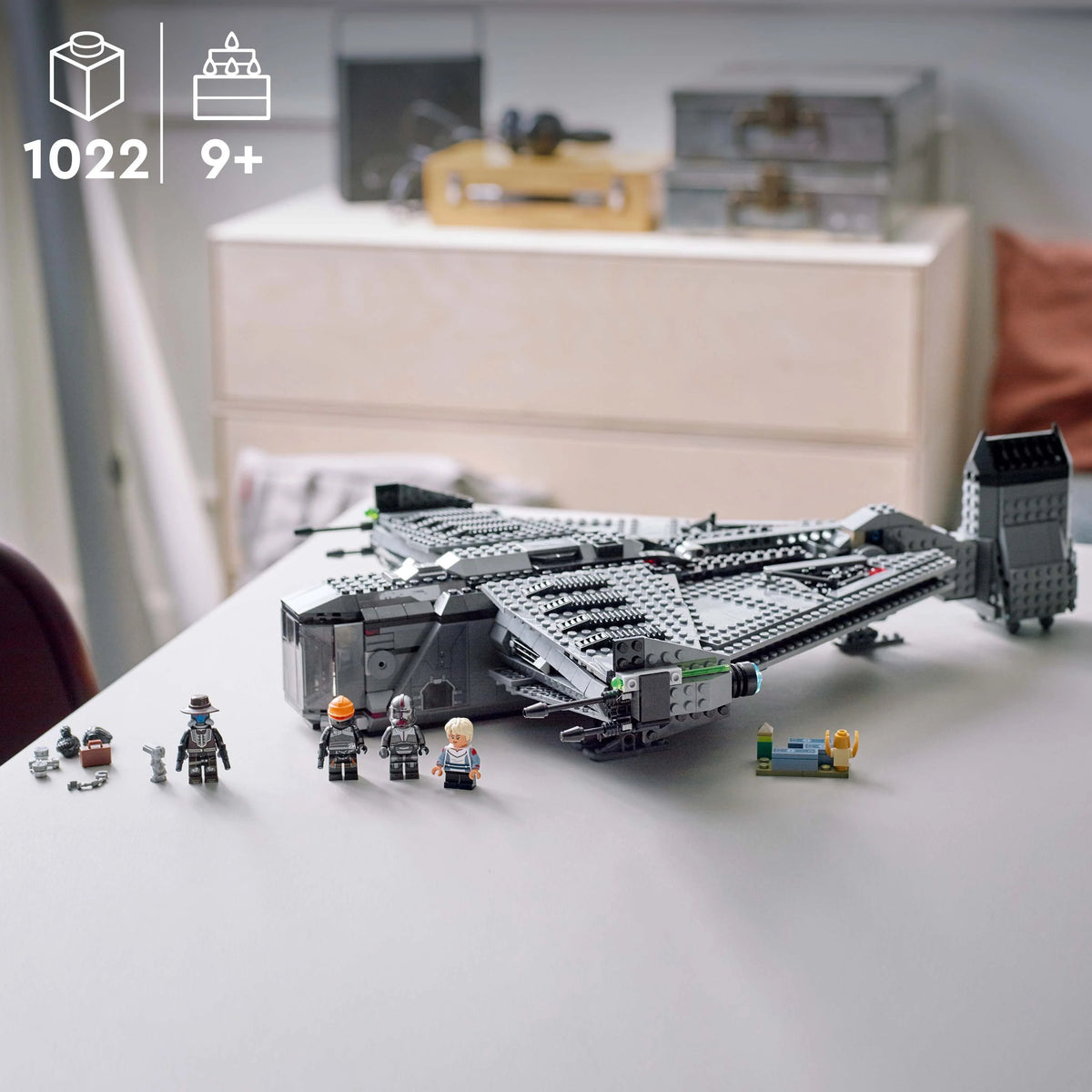 Buildable Starship with Minifigure and Droid F983