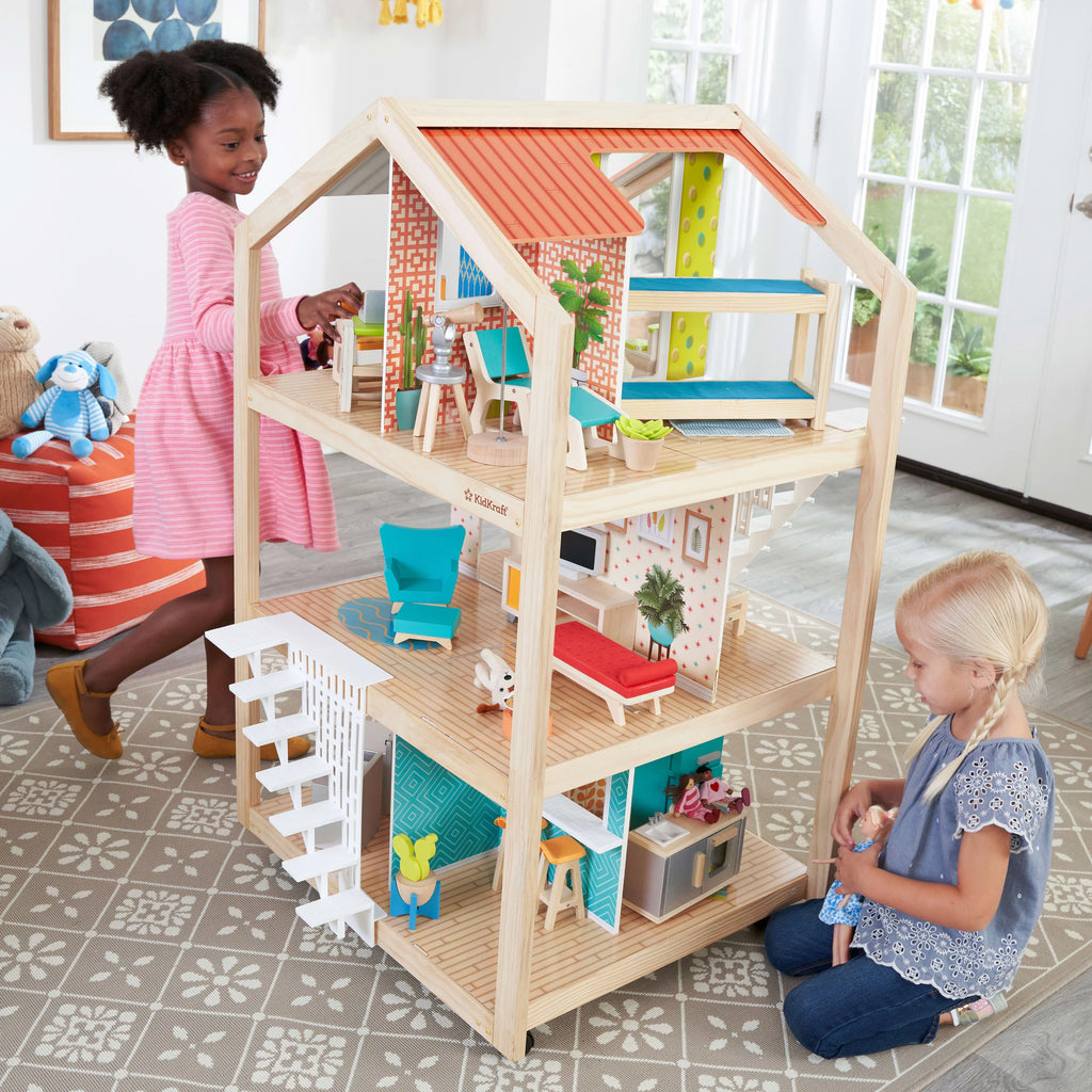 Wooden Dollhouse with 42 Accessories J684