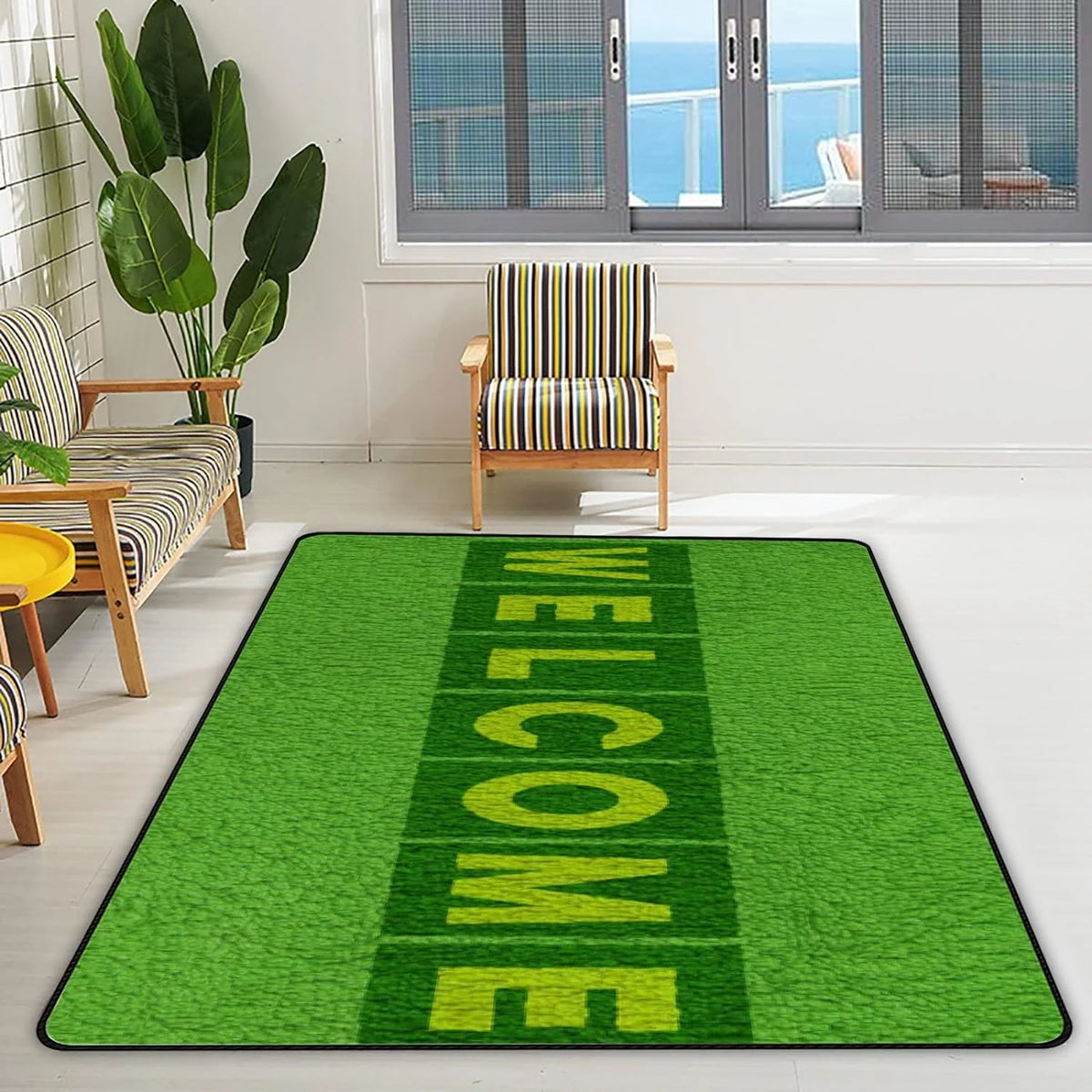 5'3" x 4' Area Rug Y4472